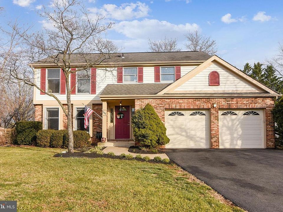 1st image of 500 Lindsay Ct
