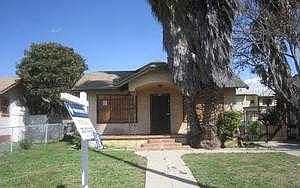 1st image of 1037 W 90th St
