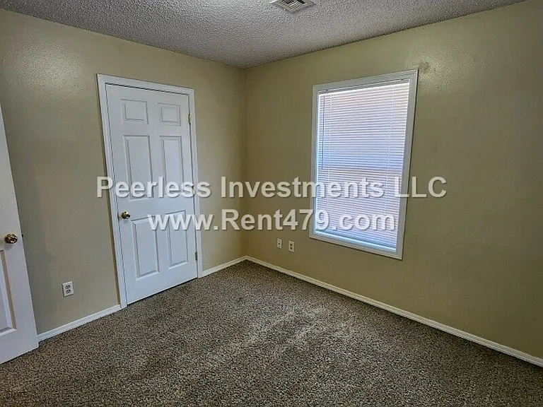 505 4th Ave SW — Photo 13
