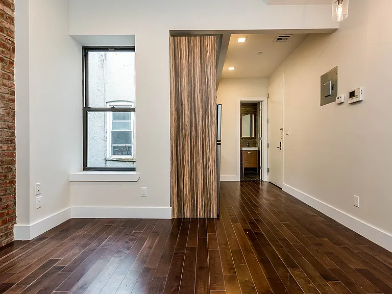 316 Patchen Ave #3B — Photo 2