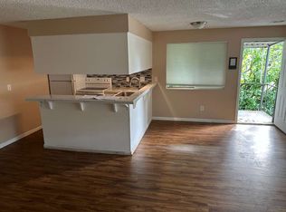13958 SE 173rd Pl APT 4, Renton, WA 98058