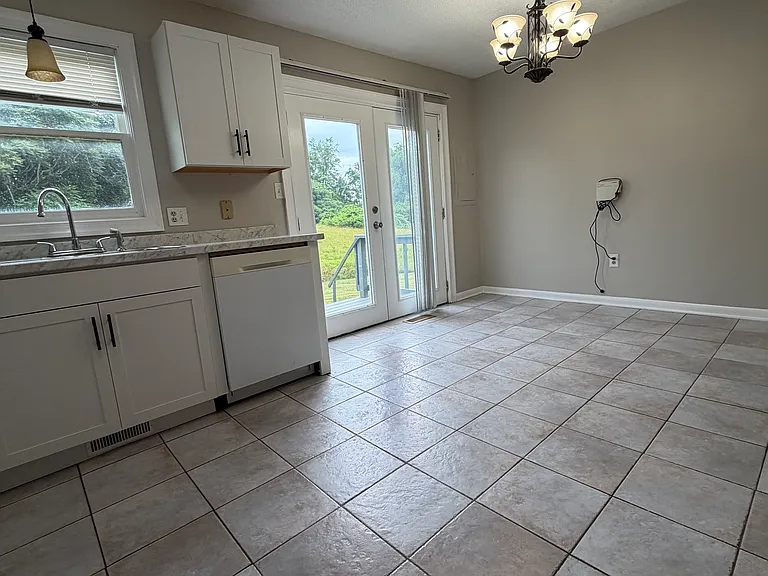 230 Oakcrest Cir #230 — Photo 12