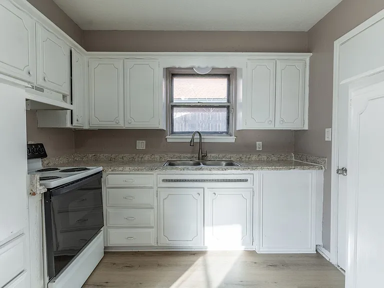 3016 SW 68th St — Photo 15