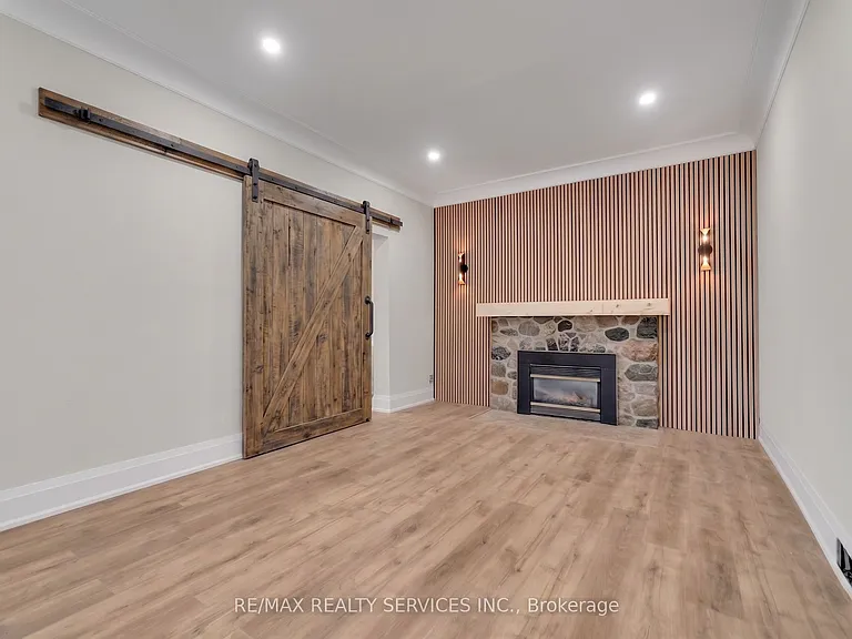 939 Beach Blvd #2 — Photo 16