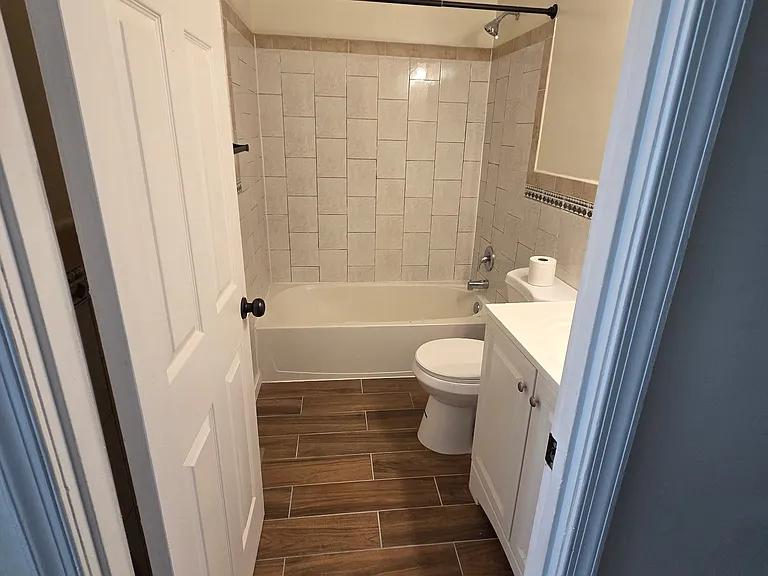 2200 Michigan Ave — Photo 5