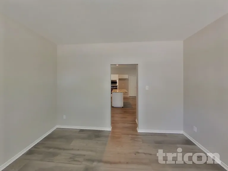 8401 Manchester Dr — Photo 4