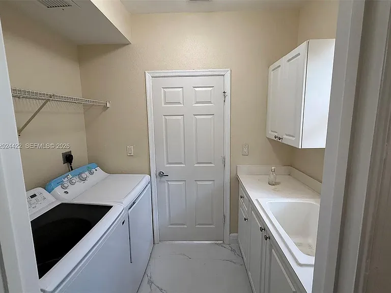 6542 Hidden Cove Dr #4 — Photo 5