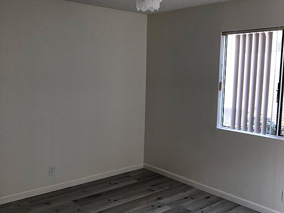 2nd image of 1802 Purdue Ave APT B