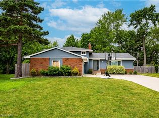 16336 Essex Dr, Strongsville, OH 44136