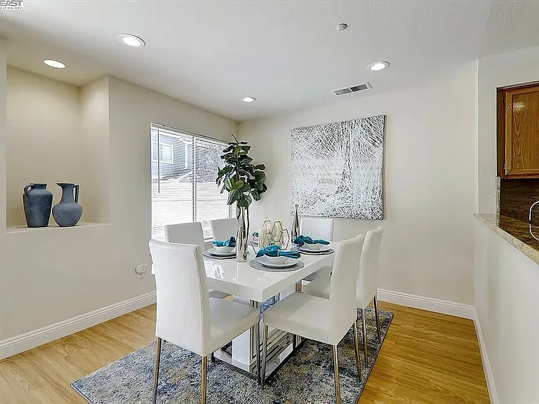 5710 Caprice Cmn — Photo 8