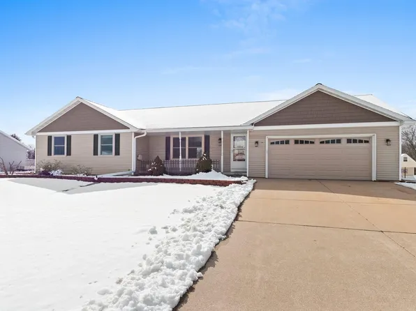 104 Robin Ln, Oconto, WI 54153