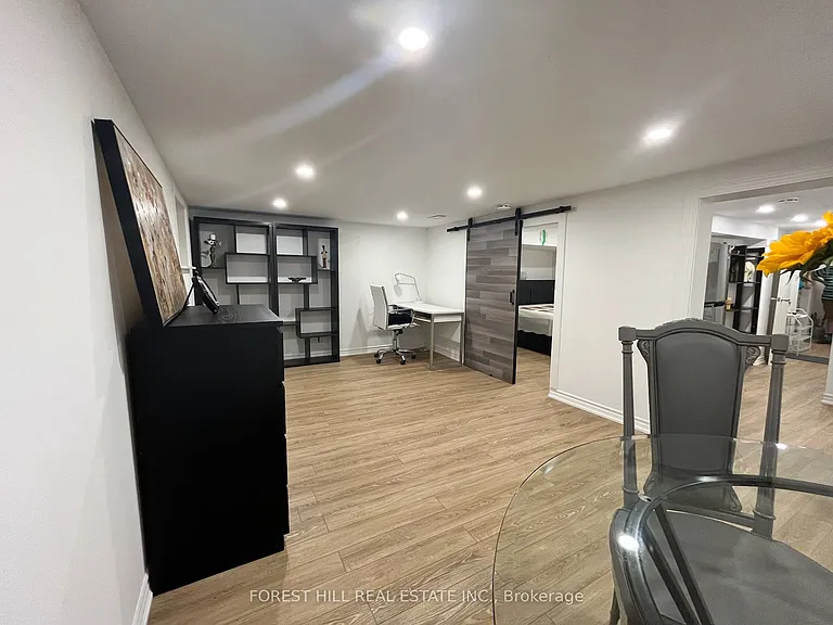 960 Briar Hill Ave #BASEMENT — Photo 4