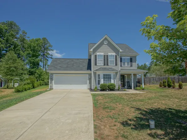 100 Woodteak St, Holly Springs, NC 27540