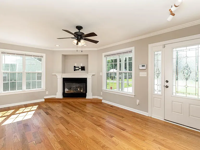605 Brighton Rd — Photo 7