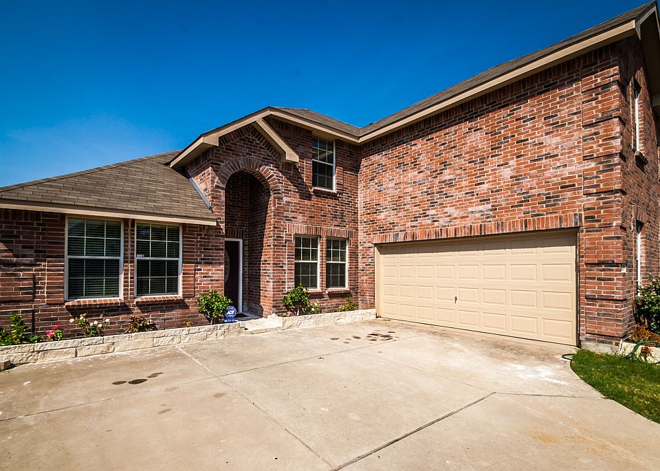 1st image of 937 Oakcrest Dr