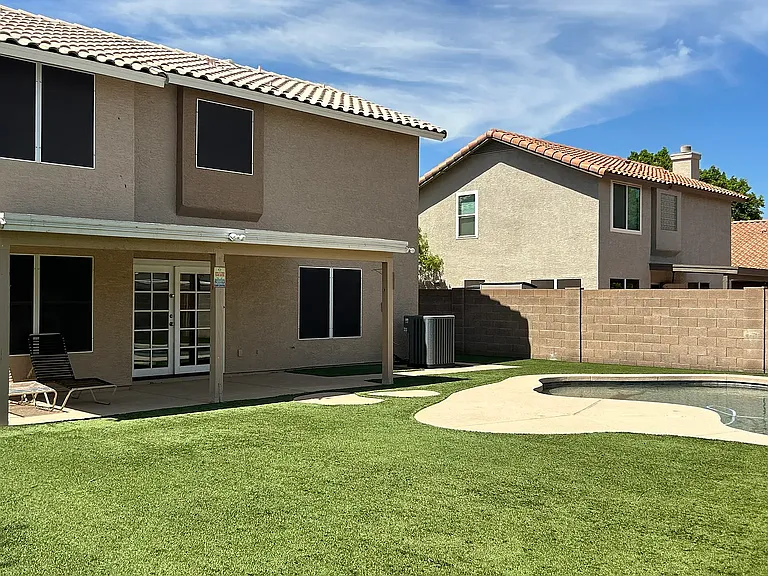646 W Naranja Ave — Photo 2