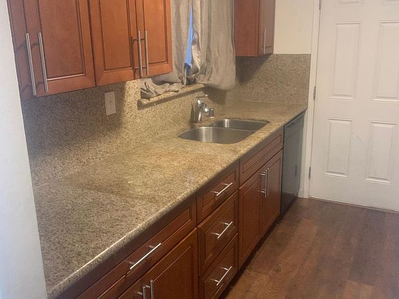 4th image of 2304 Manzanita Way