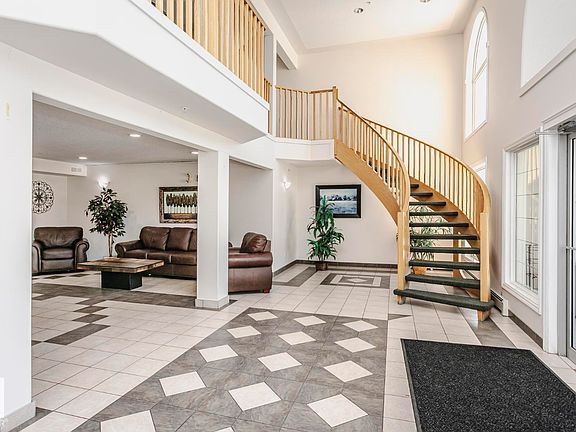 4th image of 7801 Golf Course Rd #325