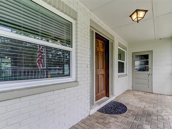 4th image of 15451 Bristol Cir W
