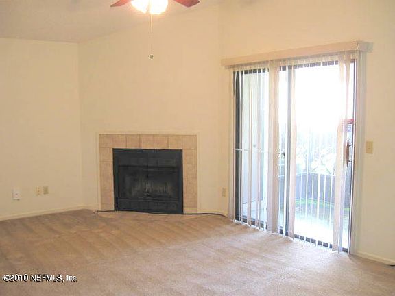 3rd image of 8300 Plaza Gate Ln APT 1223