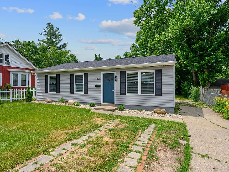 1st image of 808 Garvey Ave