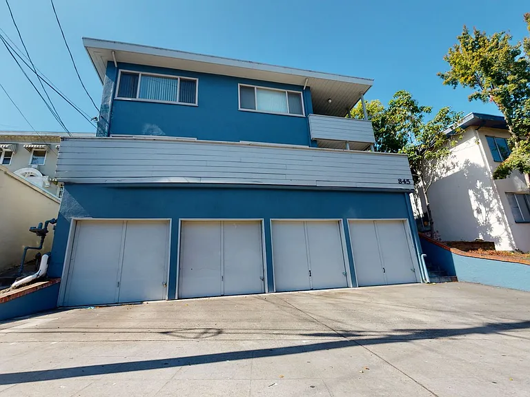 845 Macarthur Blvd — Photo 18
