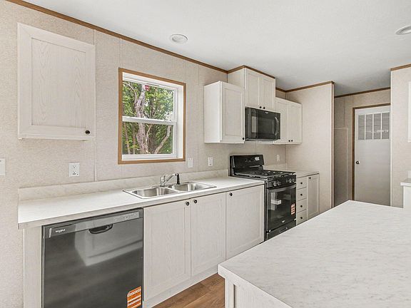 2nd image of 7307 Willowbrook Cir