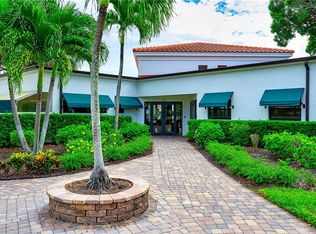 583 Beachwalk Cir #Q-203, Naples, FL 34108