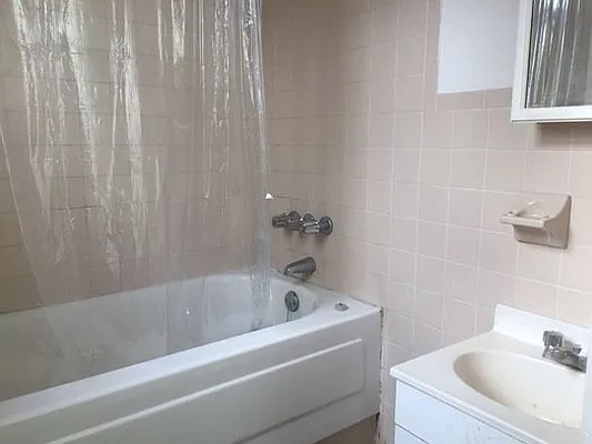 Rented by Capri Jet Realty Corp | media 25