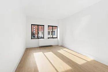Rented by R New York