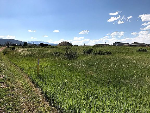 4th image of Mustang Dr