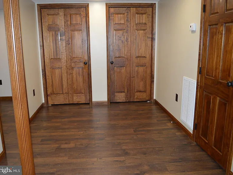 1105 Meander Dr #LOWER LEVEL — Photo 3