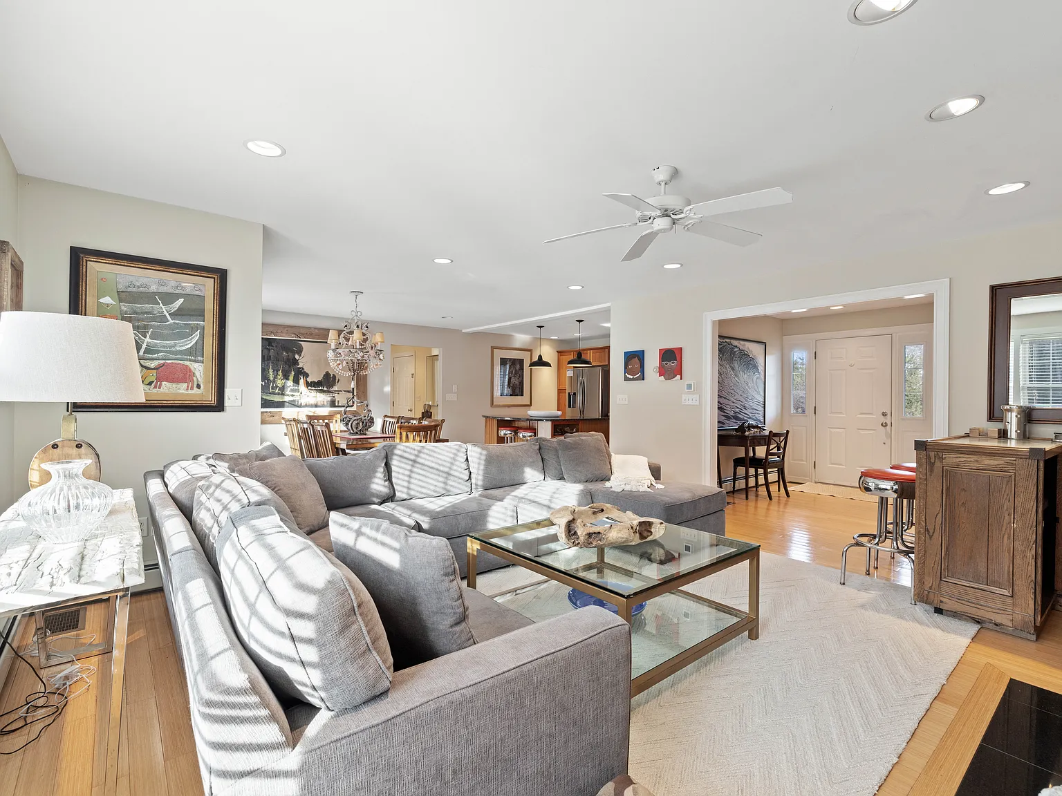 4 bed, 2.5 bath, 2055 sqft, $3,375 — Photo 3