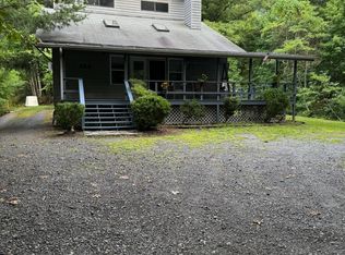 550 Hemlock Ln, Whittier, NC 28789