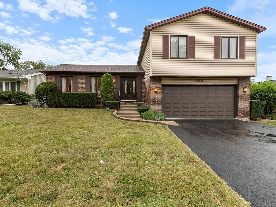 1st image of 343 Manor Hill Ct