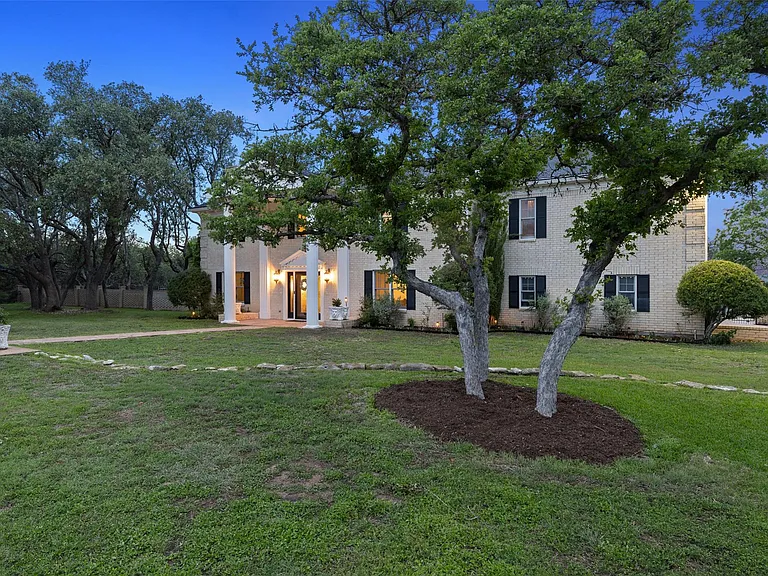 17700 N Rim Dr — Photo 3