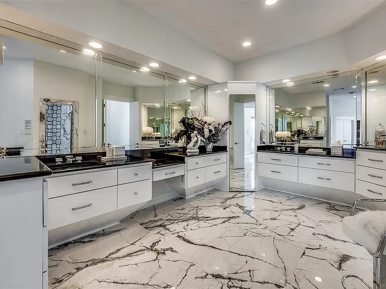 2642 Hemingway Ct — Photo 4
