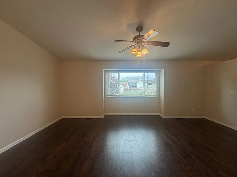 803 Foxwood Dr — Photo 5