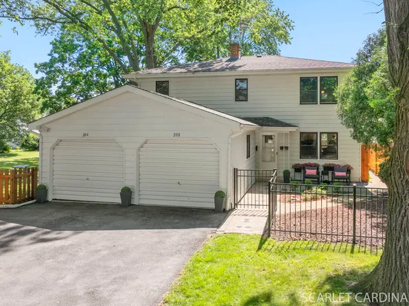 206-208 N Fremont St, Naperville, IL 60540