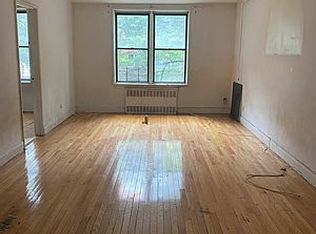 83-60 118th St #3B, Kew Gardens, NY 11415