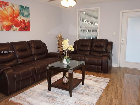 4th image of 14150 Kendale Lakes Cir