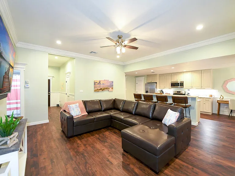 1119 Fairway Dr — Photo 9