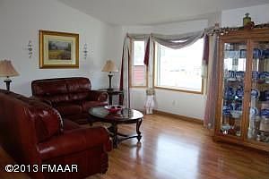 4th image of 865 16th Avenue Ct W