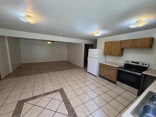 4479 E Shore Dr, Bremen, IN 46506
