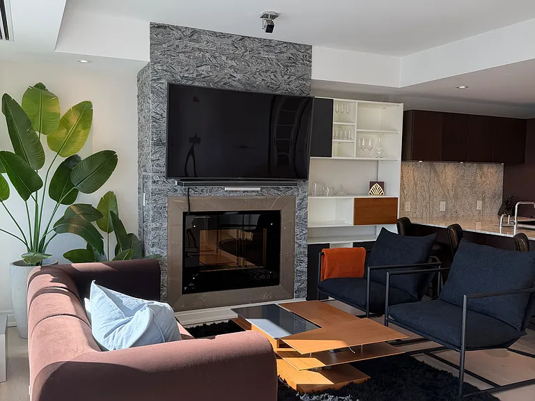 180 University Ave #4803 — Photo 2