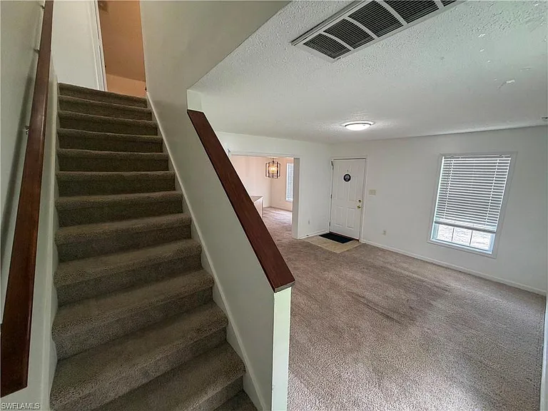 250 Leawood Cir — Photo 11