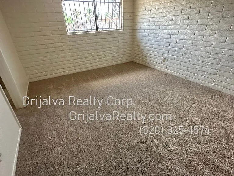 3325 S Elson Ave — Photo 5