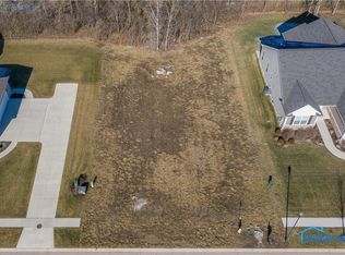 25168 Rocky Harbour Dr, Perrysburg, OH 43551