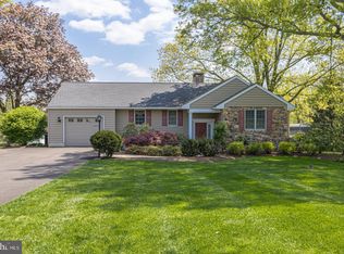 2041 W Rock Rd, Perkasie, PA 18944