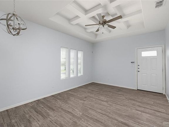 4th image of 304 S Retama Ln #2
